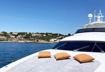 Gama yacht charter lifestyle
                        