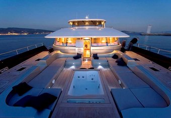 Bradley yacht charter lifestyle
                        