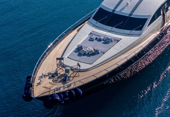 Kayanni yacht charter lifestyle
                        