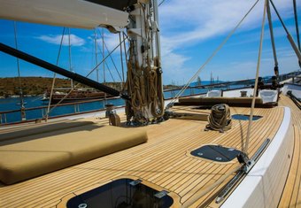 ZanZiba yacht charter lifestyle
                        