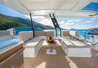Jewel yacht charter lifestyle
                        