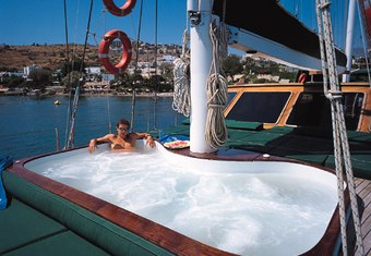 Surreya yacht charter lifestyle
                        