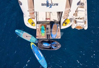 Brooklyn yacht charter lifestyle