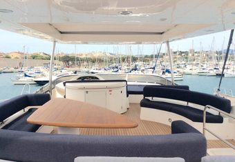 BLUEQUEST II yacht charter lifestyle
                        