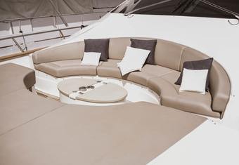 Nineteen42 yacht charter lifestyle
                        