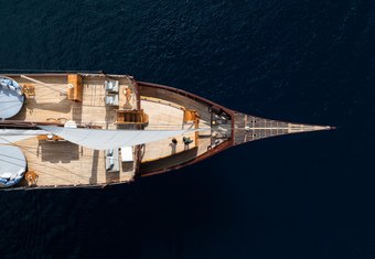 Sequoia yacht charter lifestyle
                        