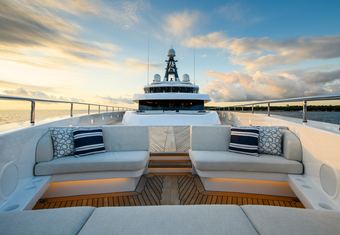 M'Brace yacht charter lifestyle
                        