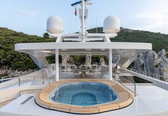 Lammouche yacht charter lifestyle
                        