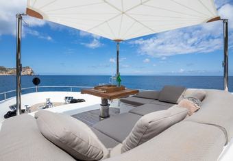 Moonshot yacht charter lifestyle
                        