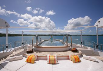Amaryllis yacht charter lifestyle
                        