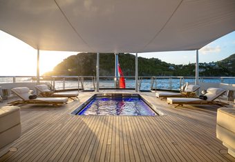 Black Pearl yacht charter lifestyle
                        