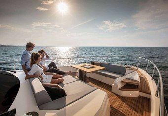 WE2 yacht charter lifestyle