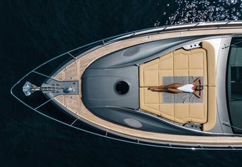 Veles yacht charter lifestyle
                        