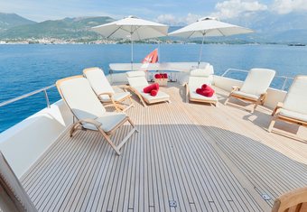 Ziacanaia II yacht charter lifestyle
                        