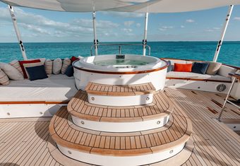 Calypso yacht charter lifestyle
                        