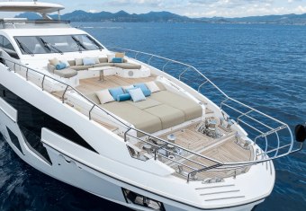 Zozo yacht charter lifestyle