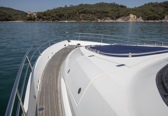 Happy Dream yacht charter lifestyle
                        