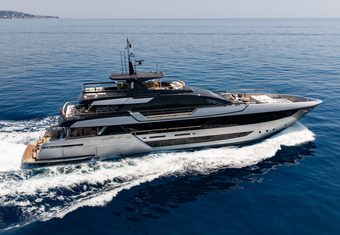 Sette yacht charter lifestyle