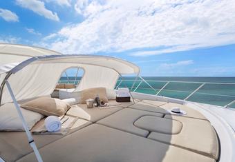 Incognito yacht charter lifestyle
                        