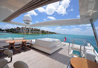 Bienaventuranza VII yacht charter lifestyle
                        