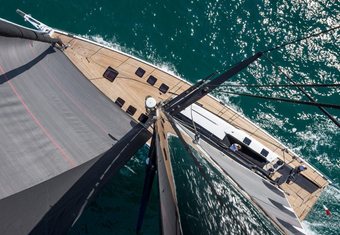 O2 yacht charter lifestyle
                        