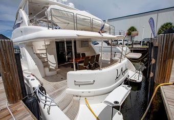 La Manguita yacht charter lifestyle
                        