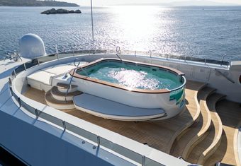 Alfa G yacht charter lifestyle