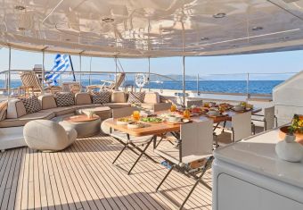 Almyra II yacht charter lifestyle