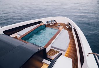 Hassel Free III yacht charter lifestyle
                        