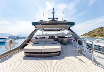 Vista yacht charter lifestyle
                        