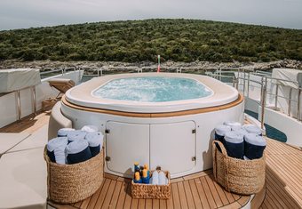 Artemy yacht charter lifestyle
                        