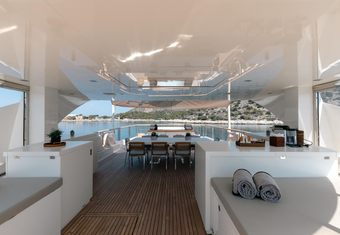 La Pellegrina yacht charter lifestyle
                        