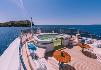 IDyllic yacht charter lifestyle
                        