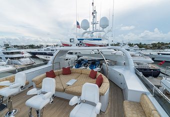 Charlotte Ann yacht charter lifestyle
                        