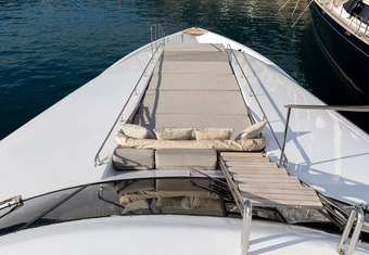 Brooklyn yacht charter lifestyle