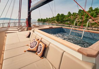 Anetta yacht charter lifestyle
                        