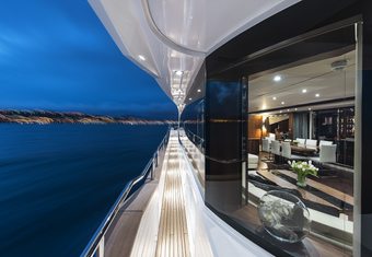 Twenty-Eight yacht charter lifestyle
                        