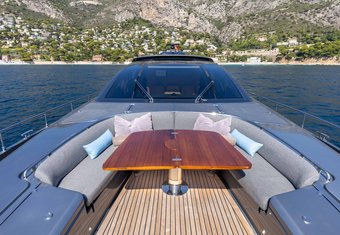 Silver Breeze yacht charter lifestyle
                        