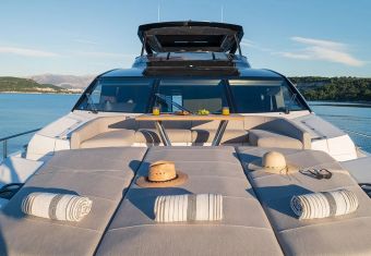 Mowana yacht charter lifestyle
                        