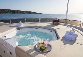 Pathos yacht charter lifestyle
                        