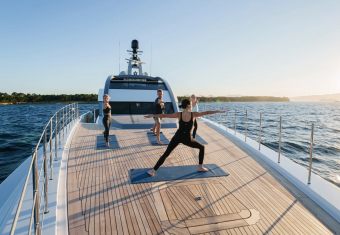 Halo yacht charter lifestyle
                        