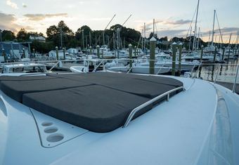 Jimbo yacht charter lifestyle
                        