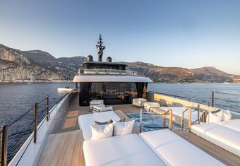 Virtuosity yacht charter lifestyle
                        