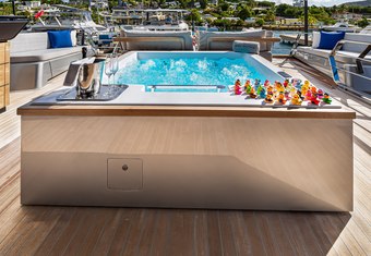 Bad Mutha yacht charter lifestyle
                        