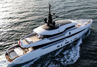 Night Fury II yacht charter lifestyle
                        