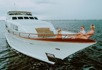 Sky yacht charter lifestyle
                        