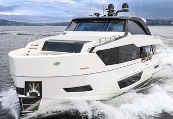 Sea EO yacht charter lifestyle
                        