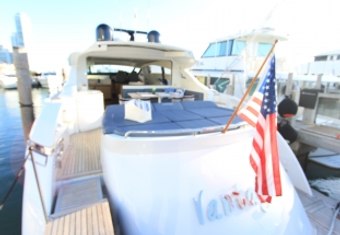 Vantage yacht charter lifestyle
                        