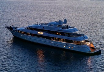 Solace yacht charter lifestyle
                        