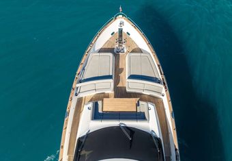RMM Job yacht charter lifestyle
                        